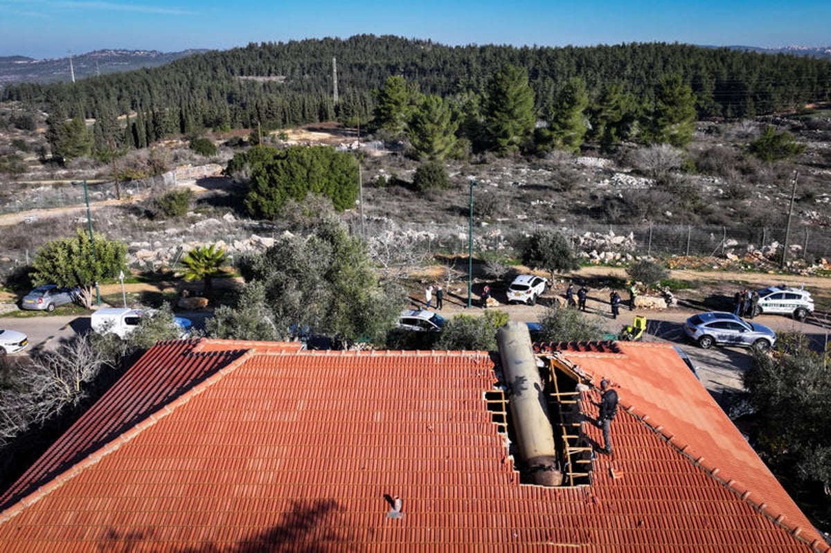 הפגיעה הישירה על הבית: "רסיס? זה באורך ארבעה מטר"