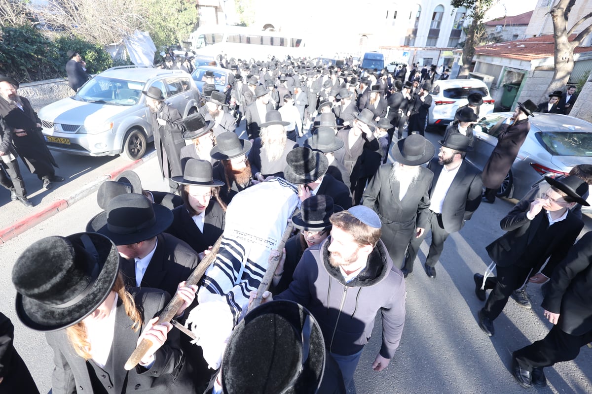 מסע הלוויית הרה"צ רבי אברהם שמעון מורגנשטרן זצ"ל