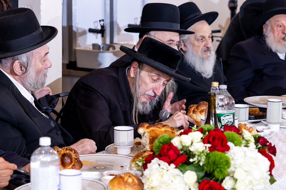 אסיפת 'הויז בחורים' בסאטמר