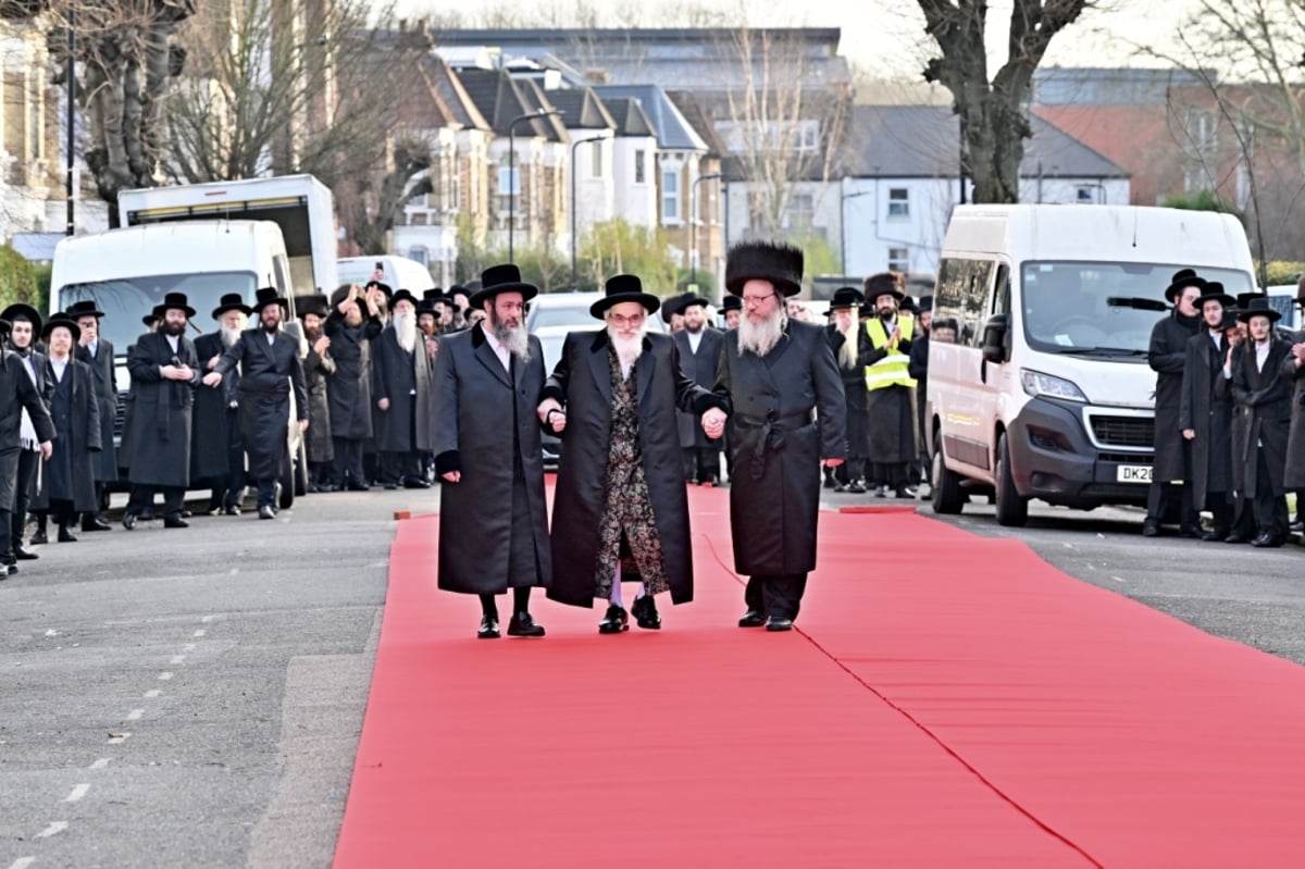 האדמו"ר מויזניץ בביקור בלונדון