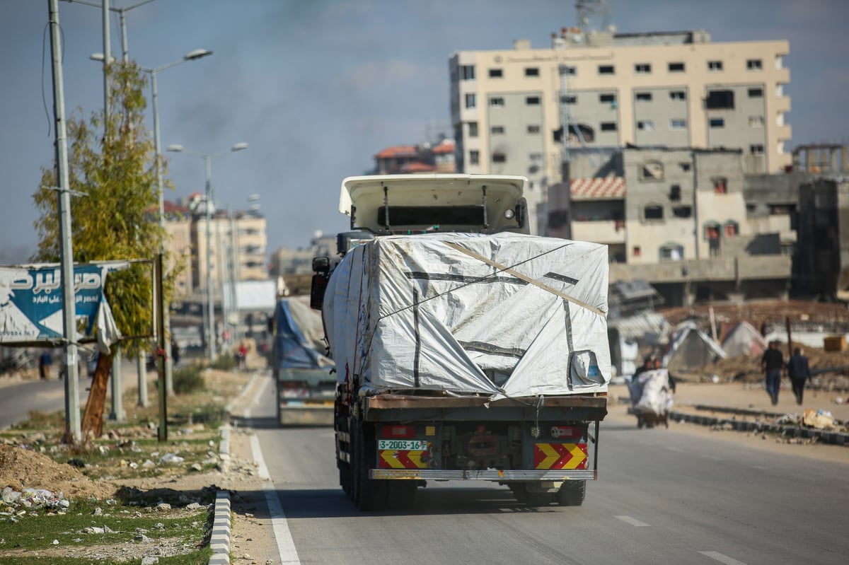 משאיות סיוע וחמושים בג'באליה