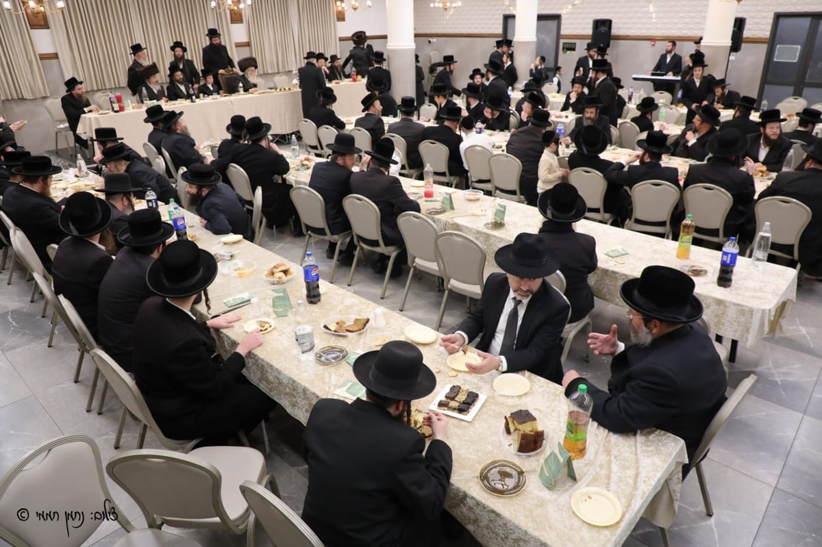 שמחת הבר מצווה לנכד האדמו"ר משידלובצא