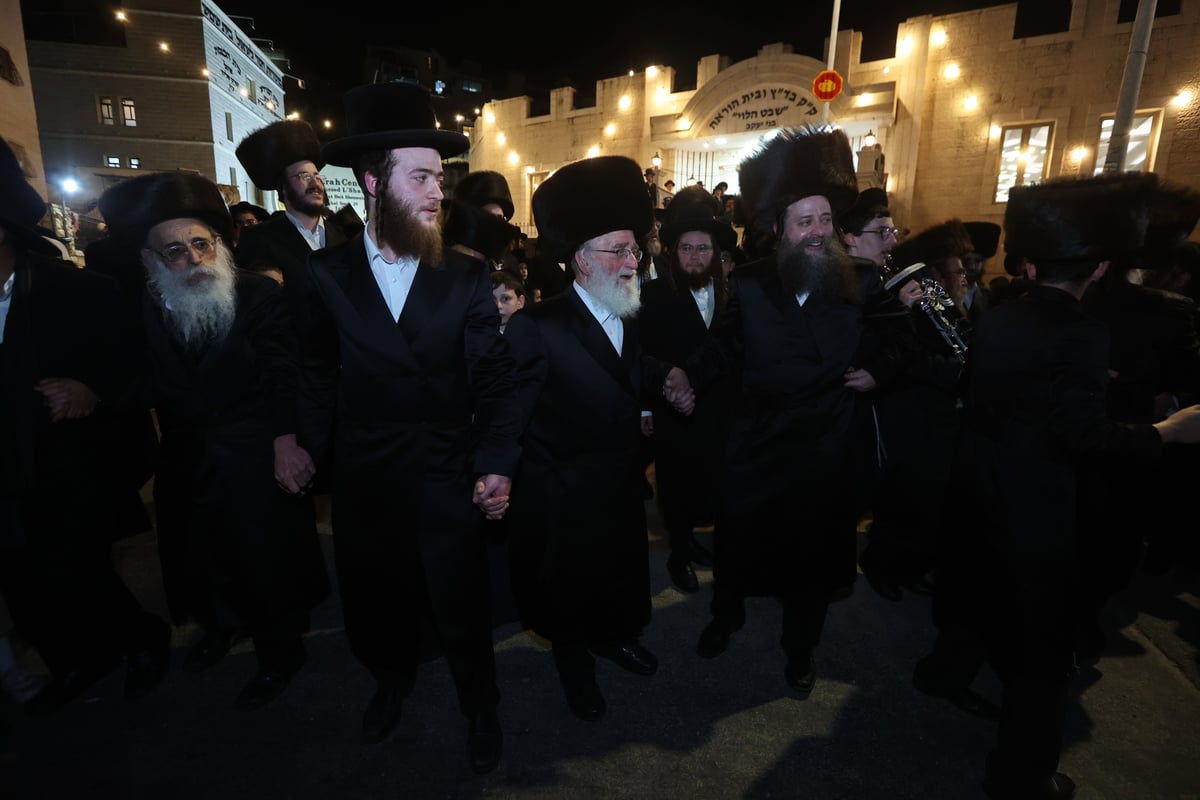 הכנסת ספר תורה לביהמ"ד 'שבט הלוי' בבית שמש