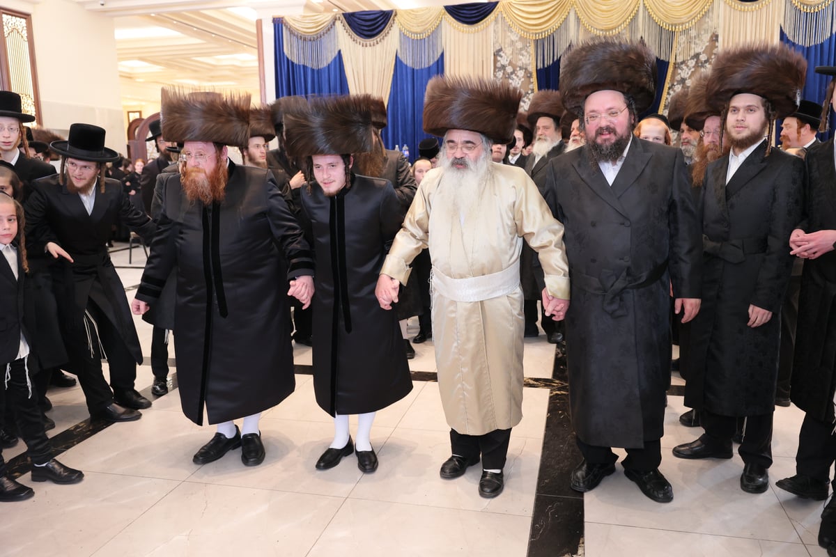 שמחת נישואי נכדת האדמו"ר מלעלוב ירושלים