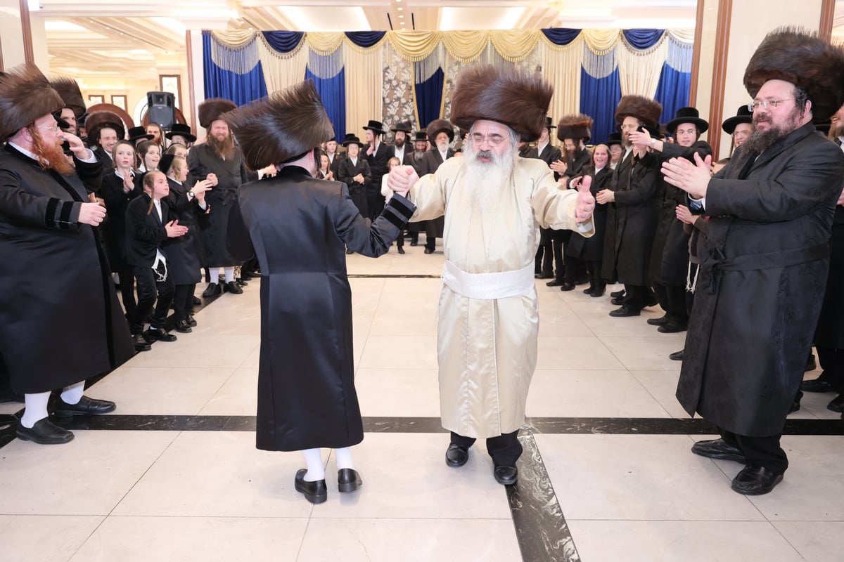 שמחת נישואי נכדת האדמו"ר מלעלוב ירושלים