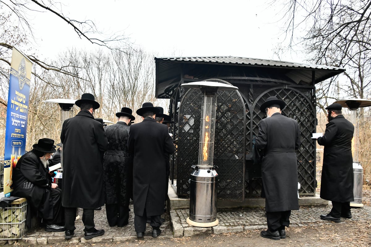 גאב"ד מאקאווא במסע הקודש לפולין