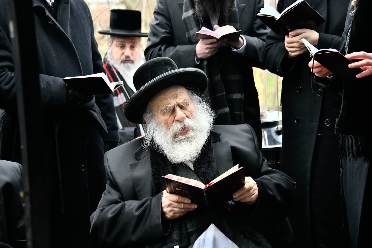 גאב"ד מאקאווא במסע הקודש לפולין