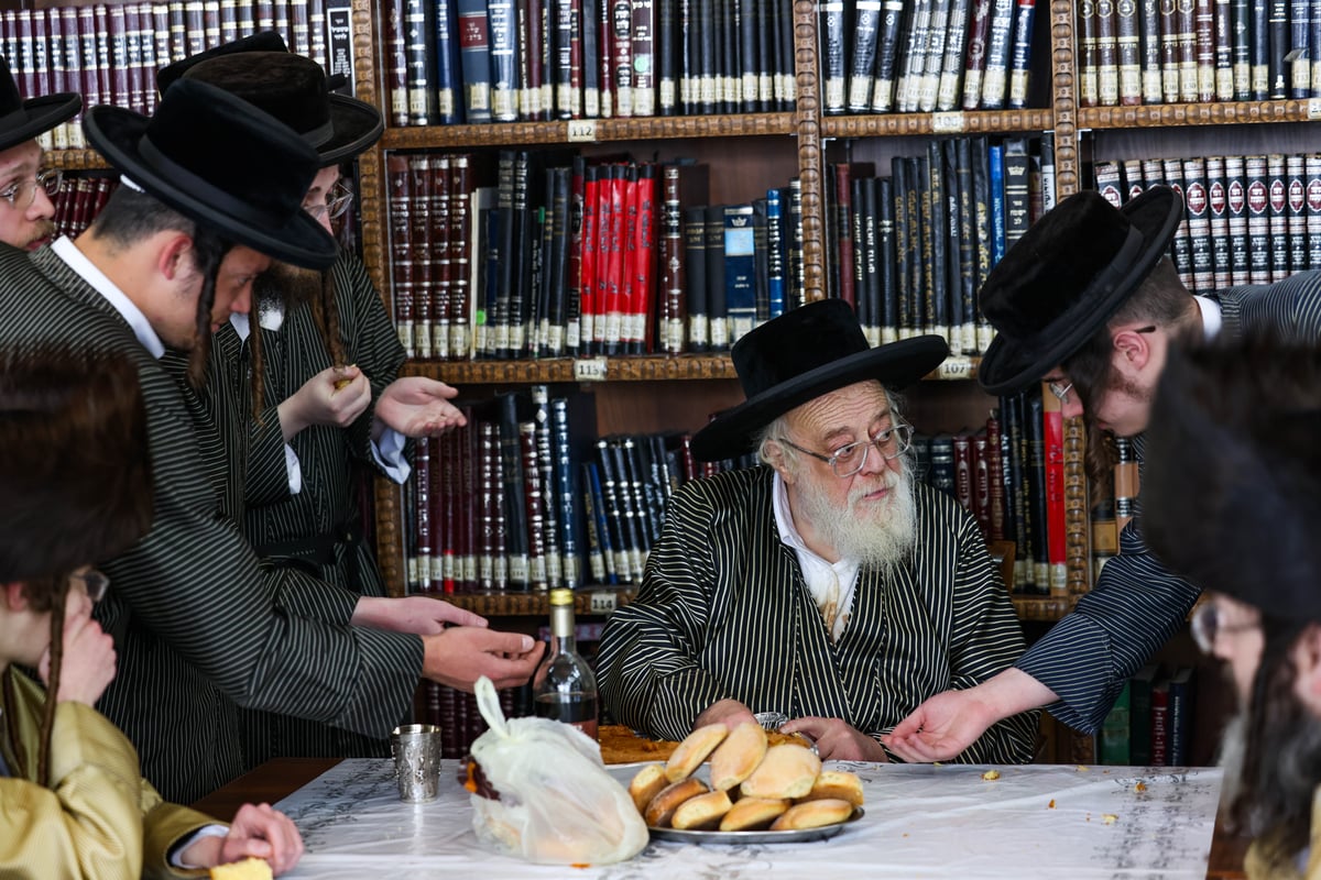 האדמו"ר מתולדות אהרן בטבריה 