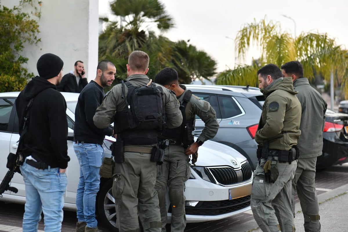 פרשת זיוף התיאוריה: אלפי שקלים תמורת תשובות באוזנייה