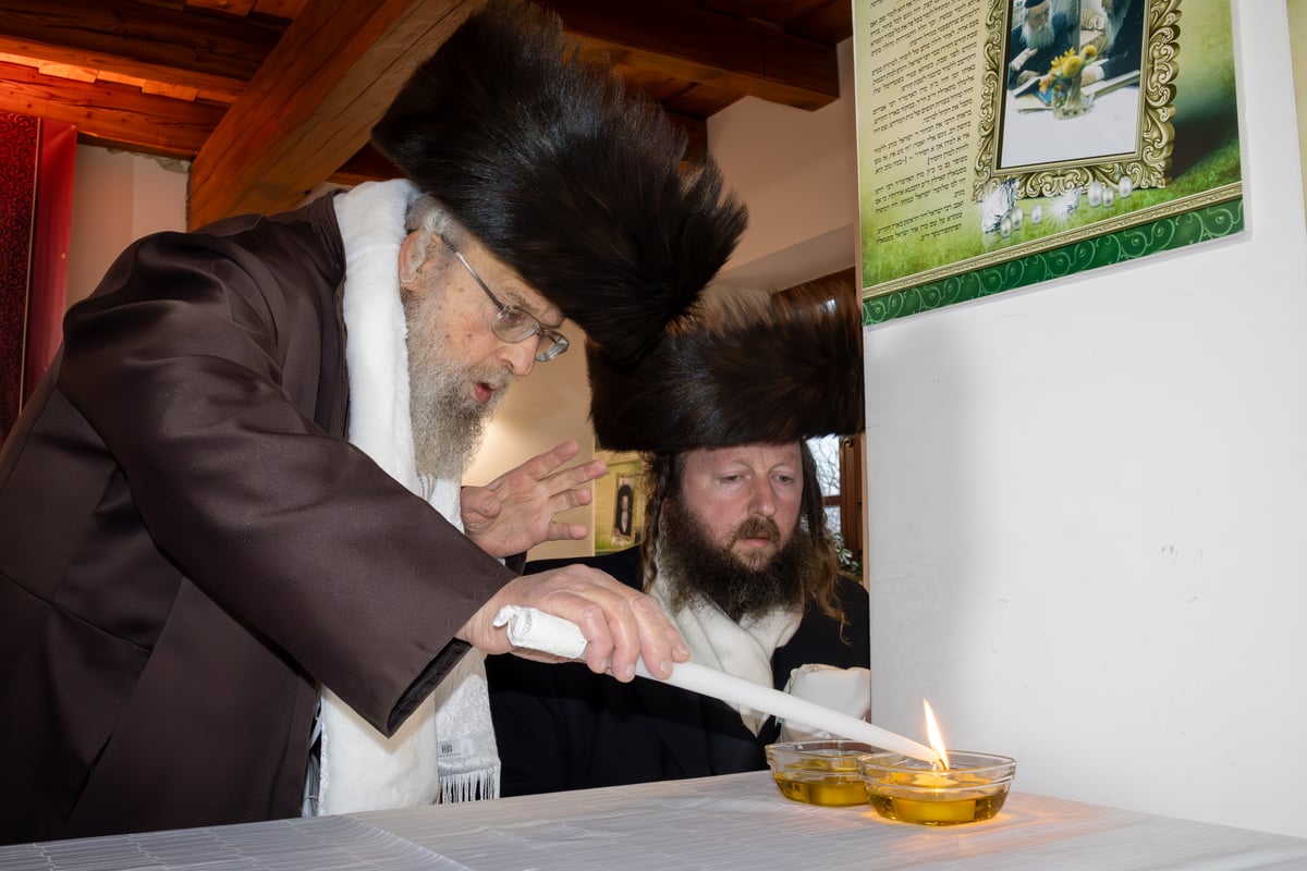 האדמו"ר מפינסק קרלין בקרעסטיר