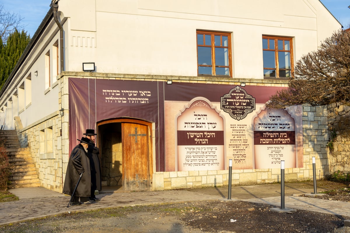 האדמו"ר מפינסק קרלין בקרעסטיר