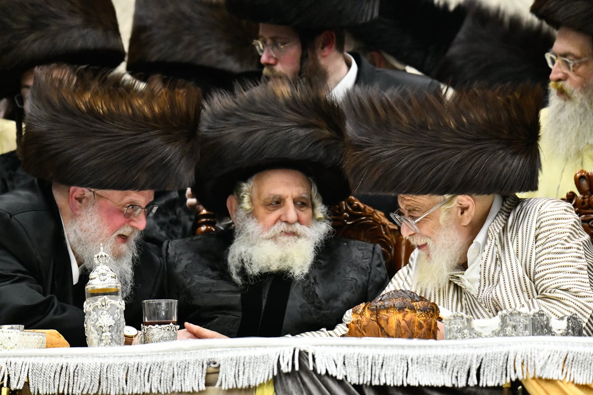 שמחת בית קרעטשניף - תולדות אהרן - קאסוב ויז'ניץ