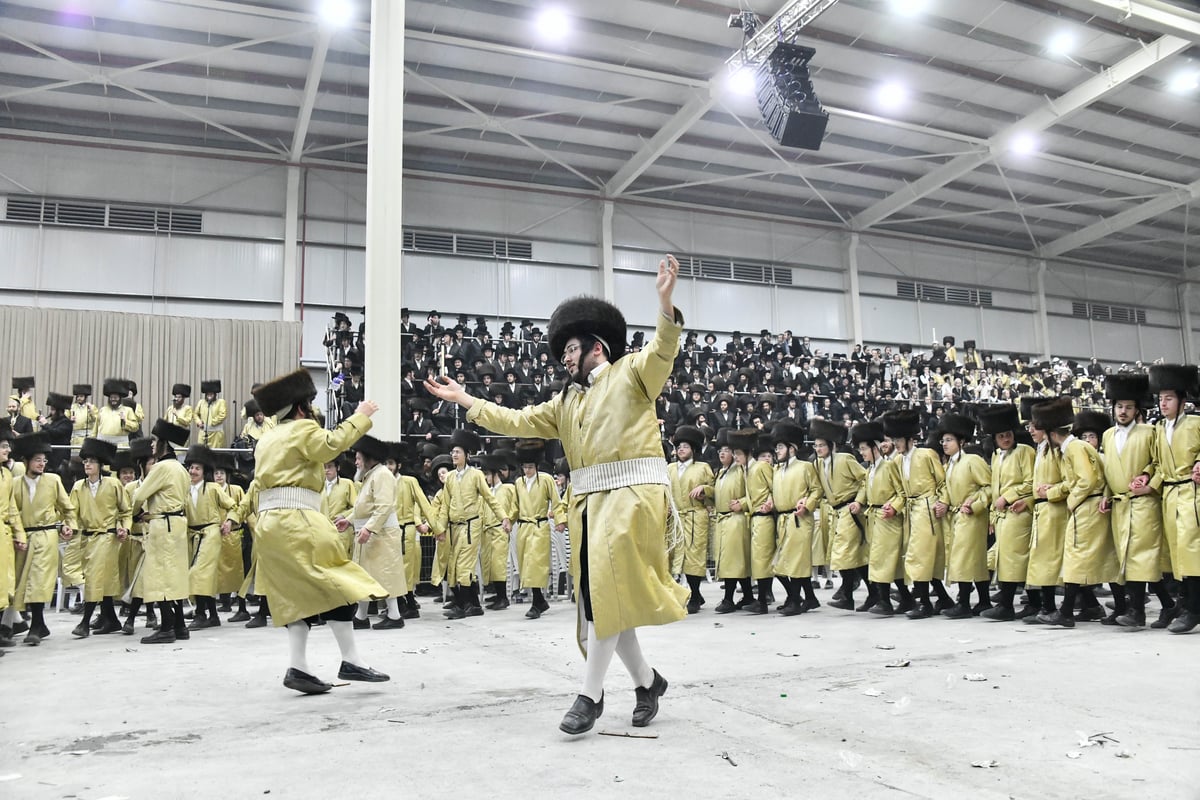 שמחת בית קרעטשניף - תולדות אהרן - קאסוב ויז'ניץ