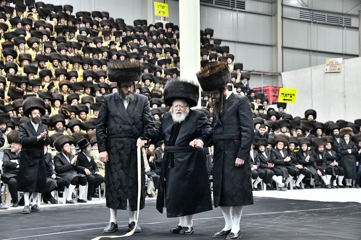 שמחת בית קרעטשניף - תולדות אהרן - קאסוב ויז'ניץ