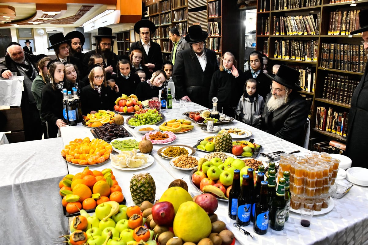 ט"ו בשבט בחצה"ק לעלוב