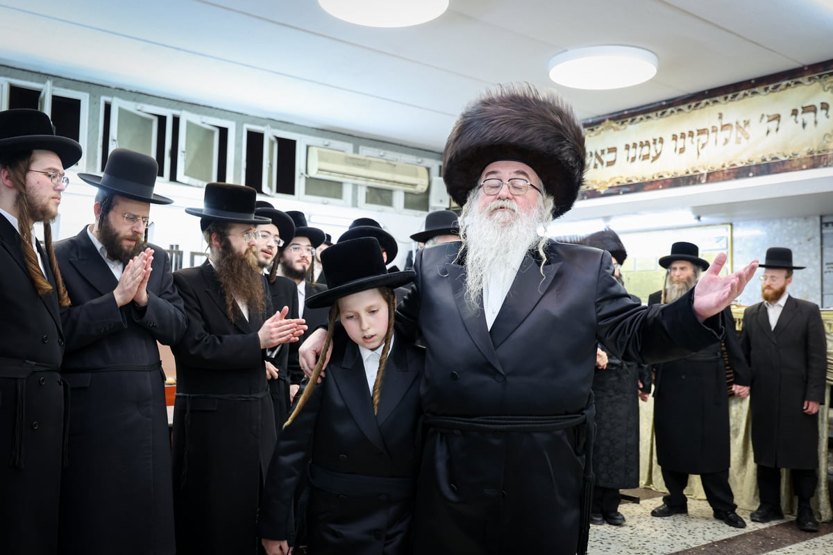 שמחת הבר מצוה בחצרות זוועהיל - ביאלה רמת אהרן