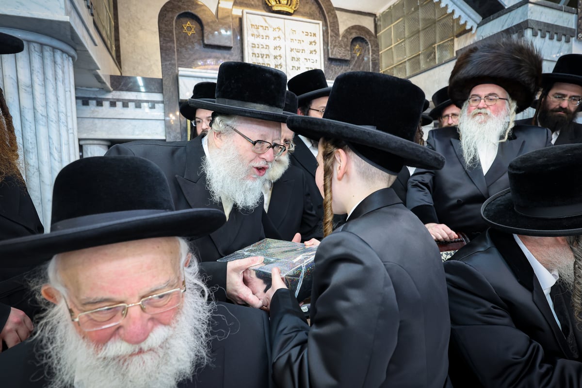 שמחת הבר מצוה בחצרות זוועהיל - ביאלה רמת אהרן