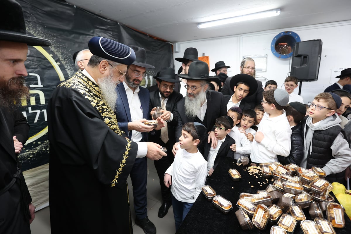 ט"ו בשבט אצל הראשל"צ הגאון רבי דוד יוסף