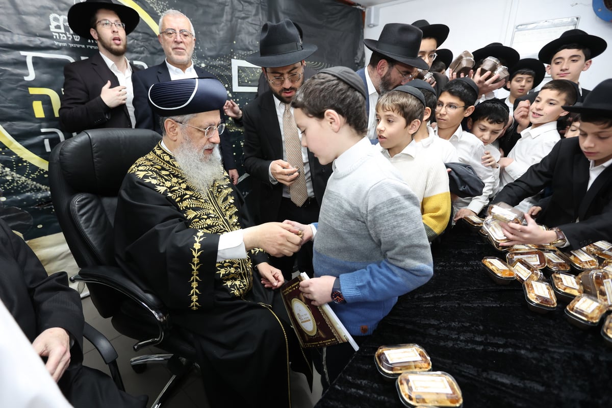 ט"ו בשבט אצל הראשל"צ הגאון רבי דוד יוסף