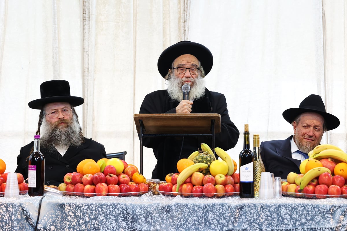 המקובל הגה"צ רבי גמליאל רבינוביץ בטיש ט"ו בשבט