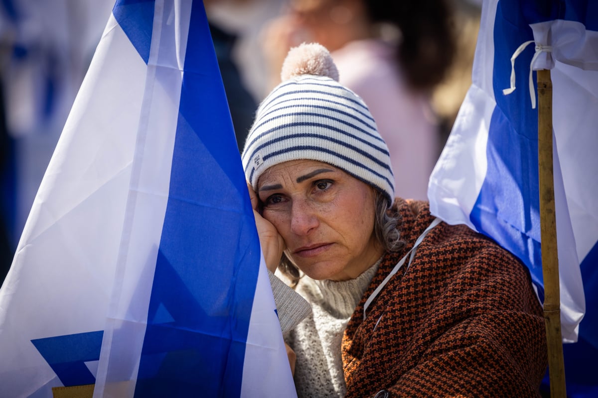 עם ישראל מתאחד בצמתים ובכיכרות בדמעות ותפילה | גלריה