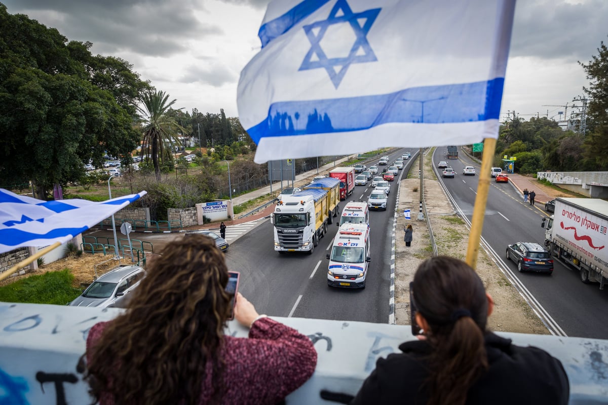 עם ישראל מתאחד בצמתים ובכיכרות בדמעות ותפילה | גלריה