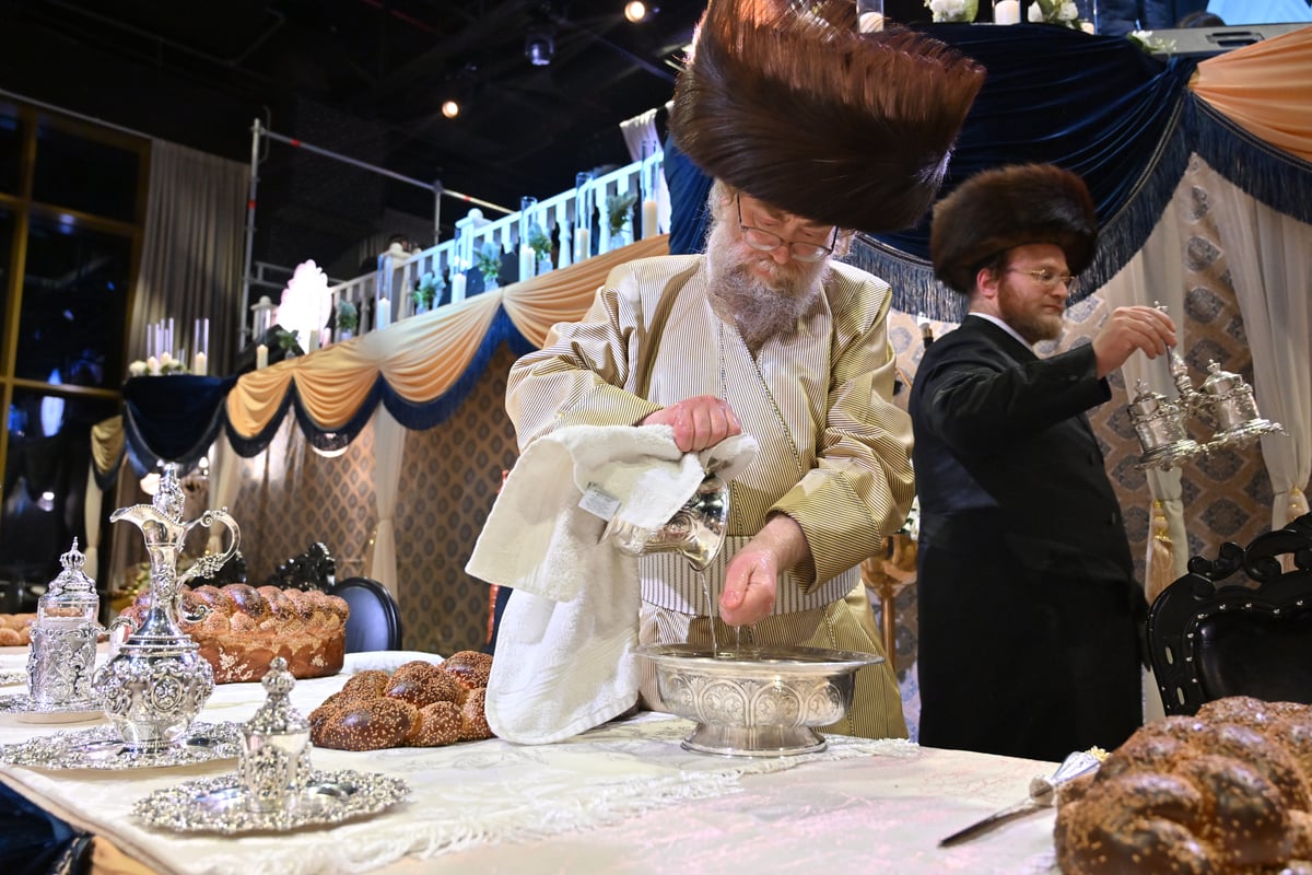 שמחת שבע ברכות לנכדת האדמו"ר מתולדות אהרן