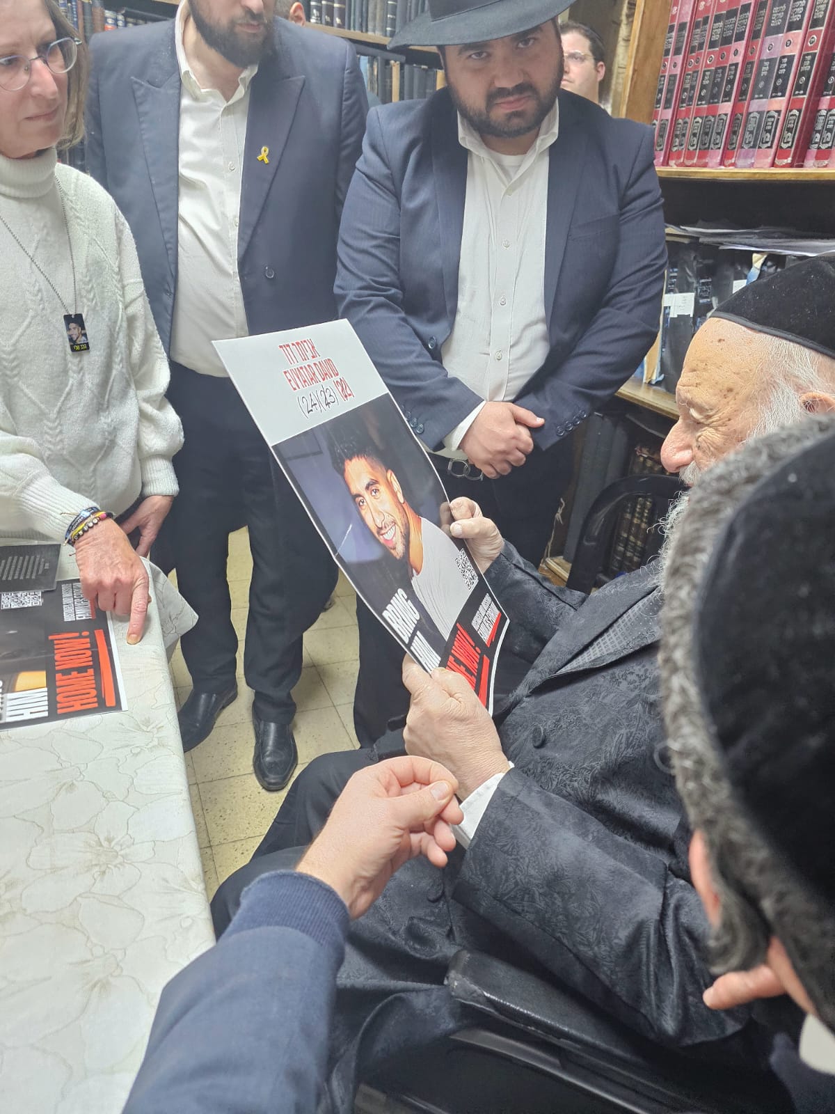 משפחות החטופים בסופ"ש האחרון אצל ראש הישיבה