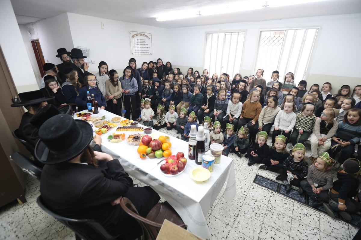 גאב"ד קארלסבורג בביקור בת''ת ריבניץ בצפת