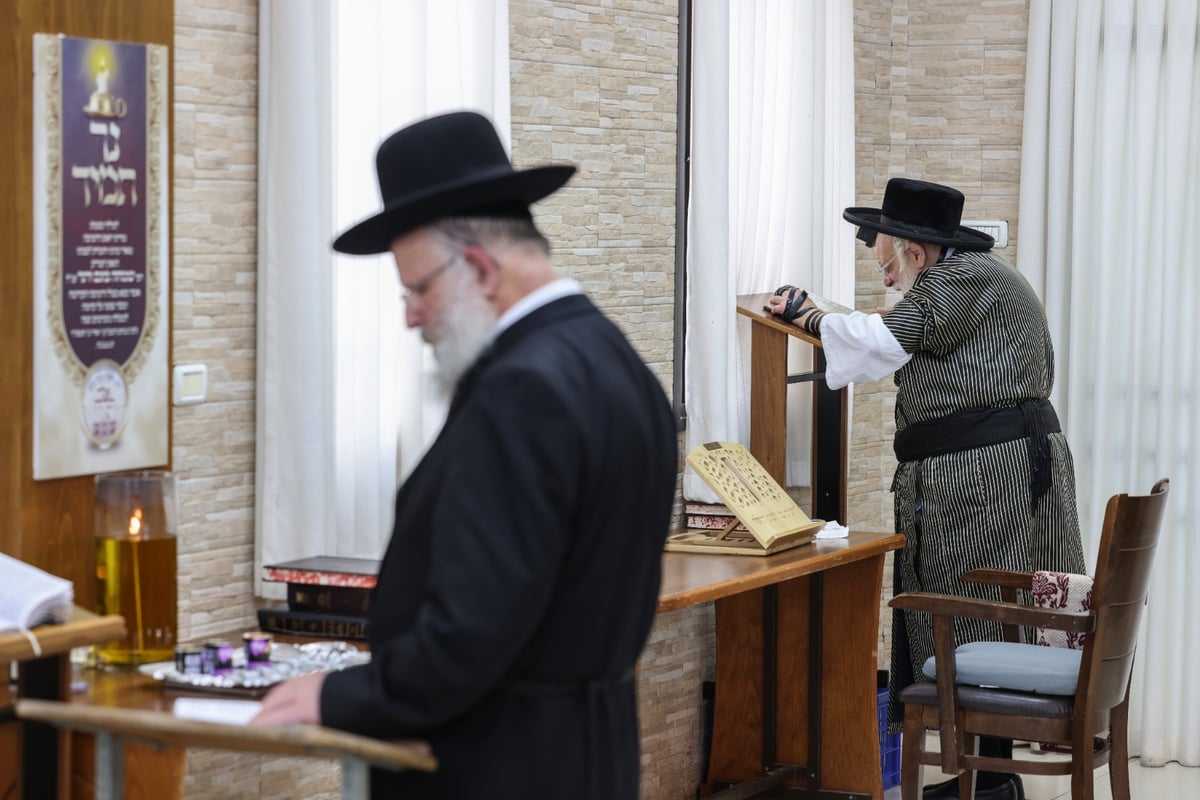 האדמו"ר מתולדות אהרן בטבריה