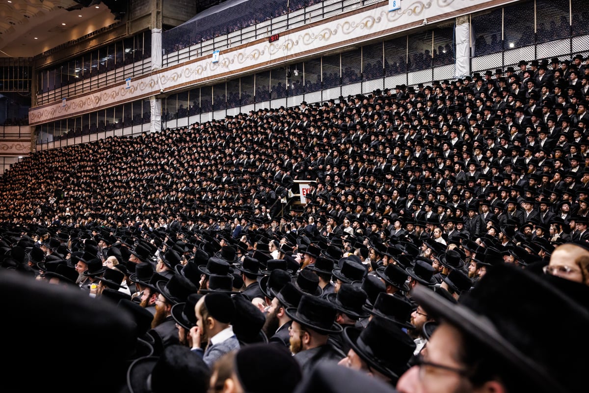 מעמד סיום כתיבת ספר תורה בחצה"ק סקווירא