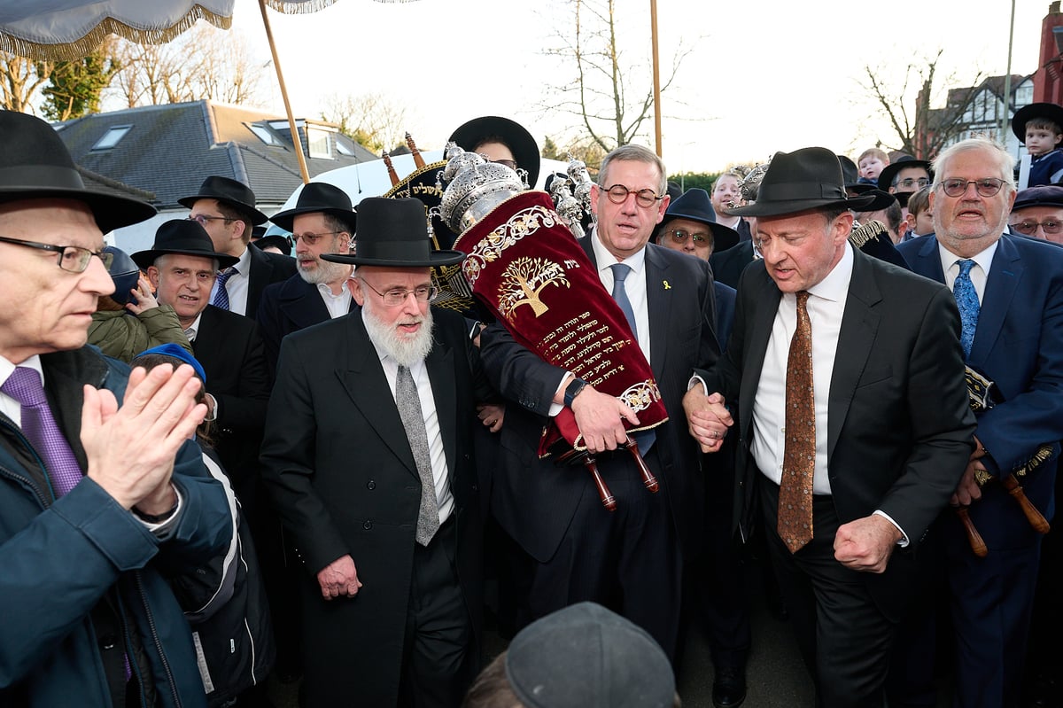 הכנסת ספר תורה לביהכ''נ "בית ישראל" בלונדון