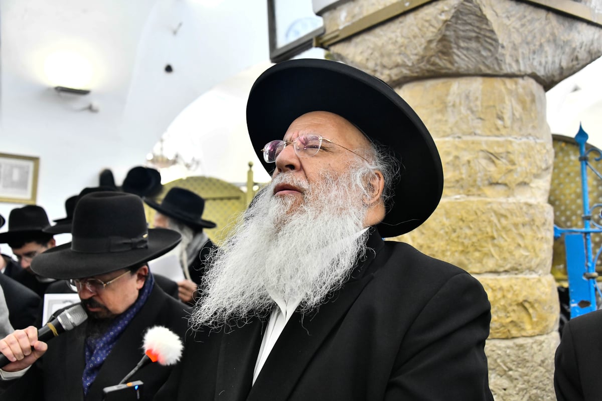 ישיבת המקובלים 'נהר שלום' ביום תפילה במירון