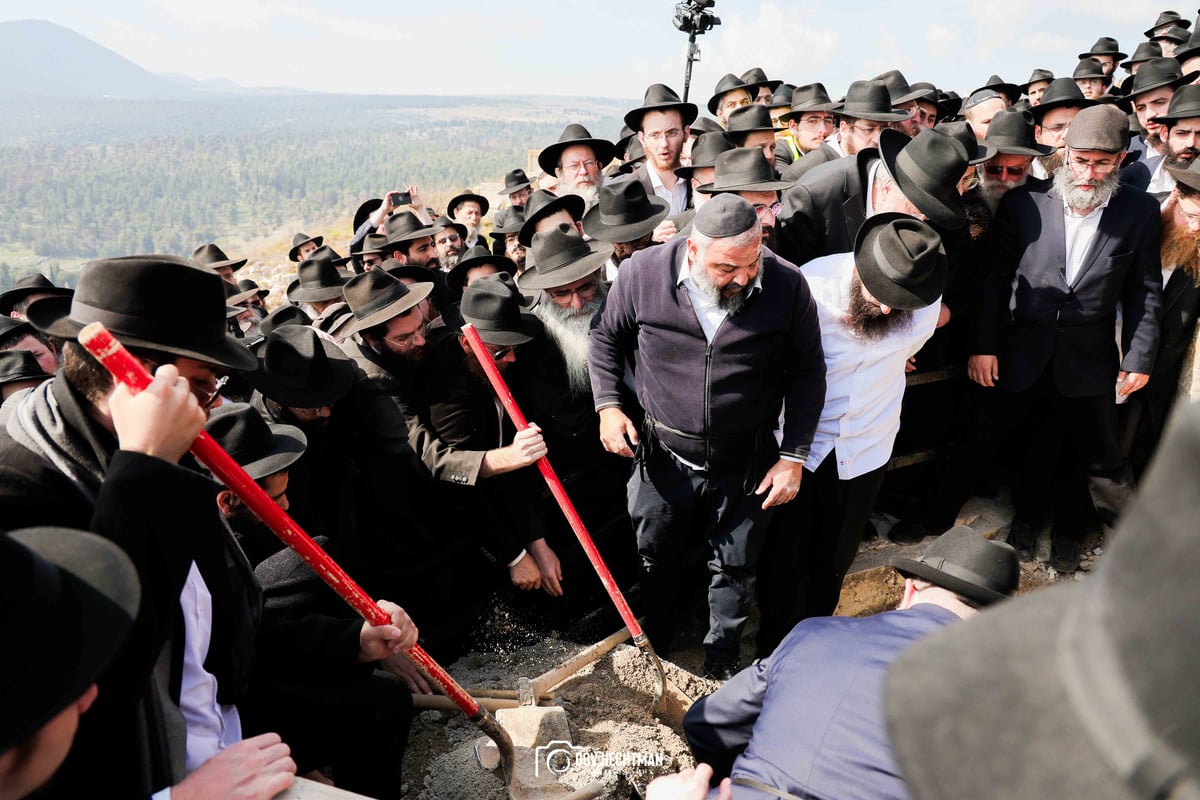 מסע הלוויית הגה"ח רבי יוסף יצחק ווילשאנסקי זצ"ל