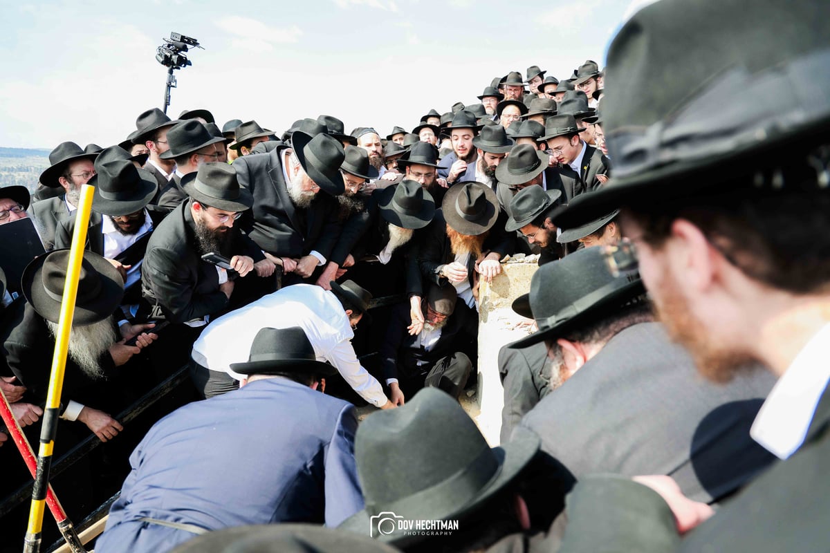 מסע הלוויית הגה"ח רבי יוסף יצחק ווילשאנסקי זצ"ל