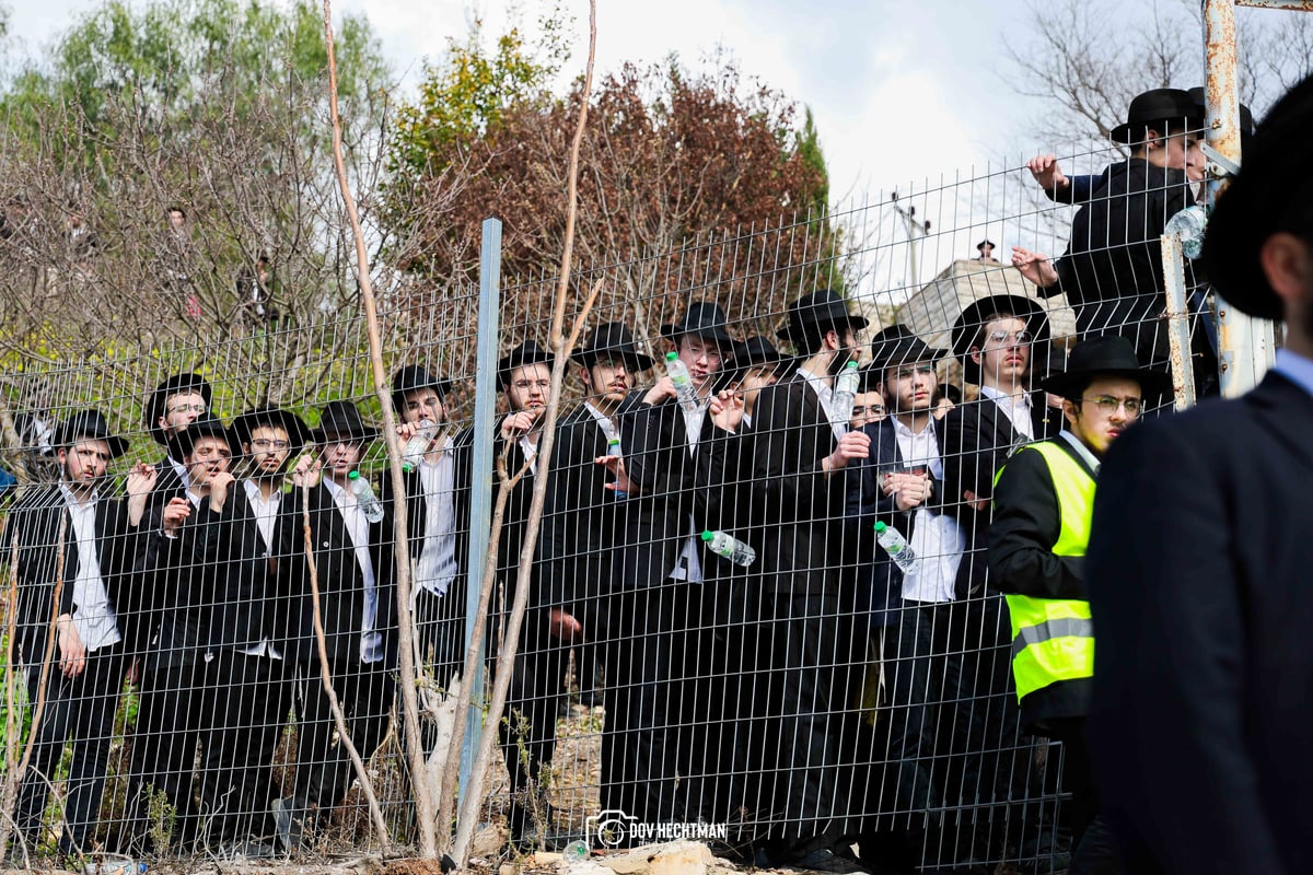 מסע הלוויית הגה"ח רבי יוסף יצחק ווילשאנסקי זצ"ל