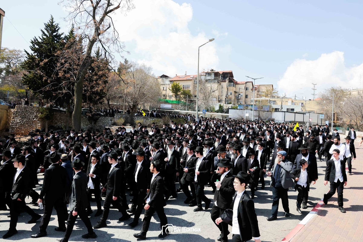 מסע הלוויית הגה"ח רבי יוסף יצחק ווילשאנסקי זצ"ל