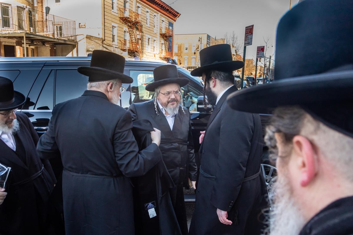 הרה"צ רבי אהרן מרדכי רוקח, שבת בבורו פארק