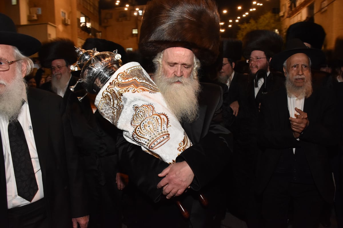 הכנסת ספר תורה לביהמ"ד חליסא