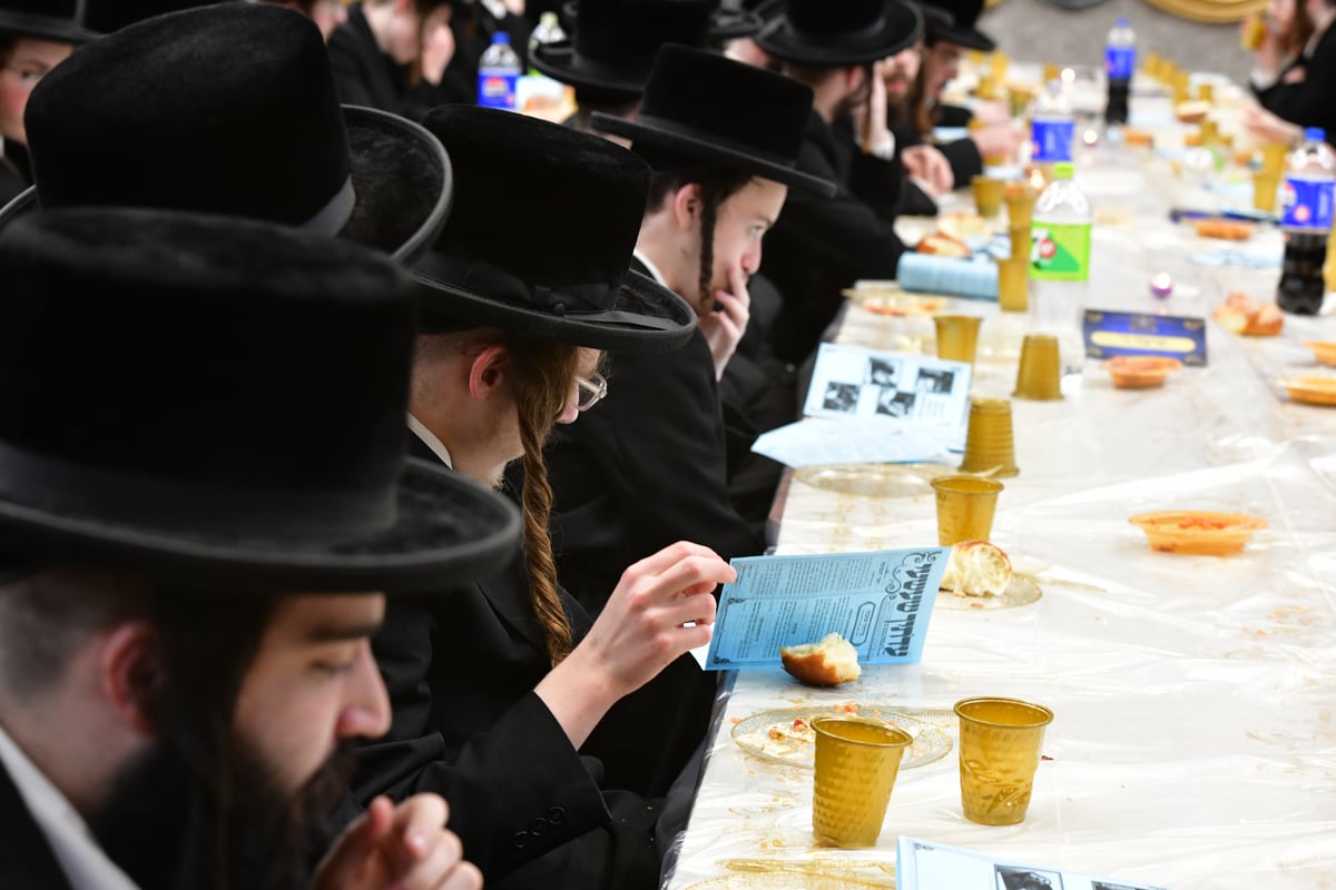 מעמד 'כבוד התורה' בישיבת 'מאור עיניים' ראחמיסטריווקא