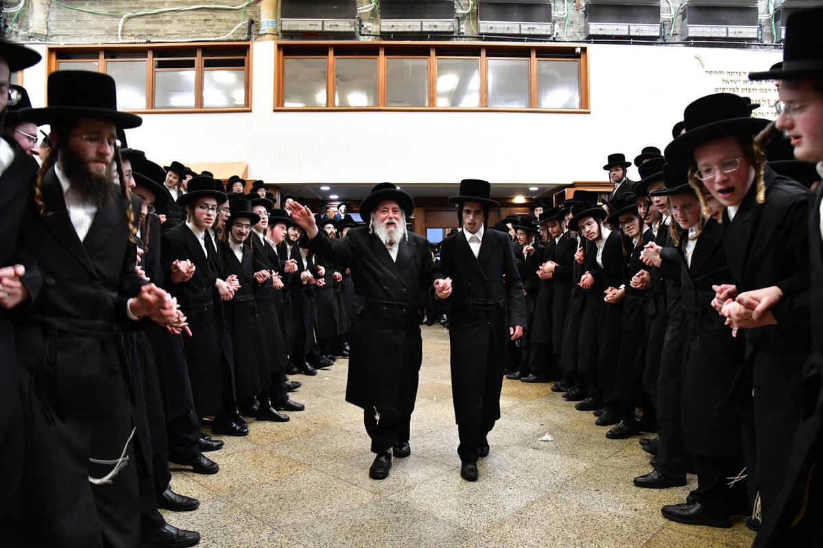 מעמד 'כבוד התורה' בישיבת 'מאור עיניים' ראחמיסטריווקא