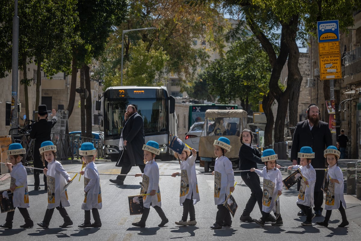 ילדי באיאן מחופשים לקראת פורים