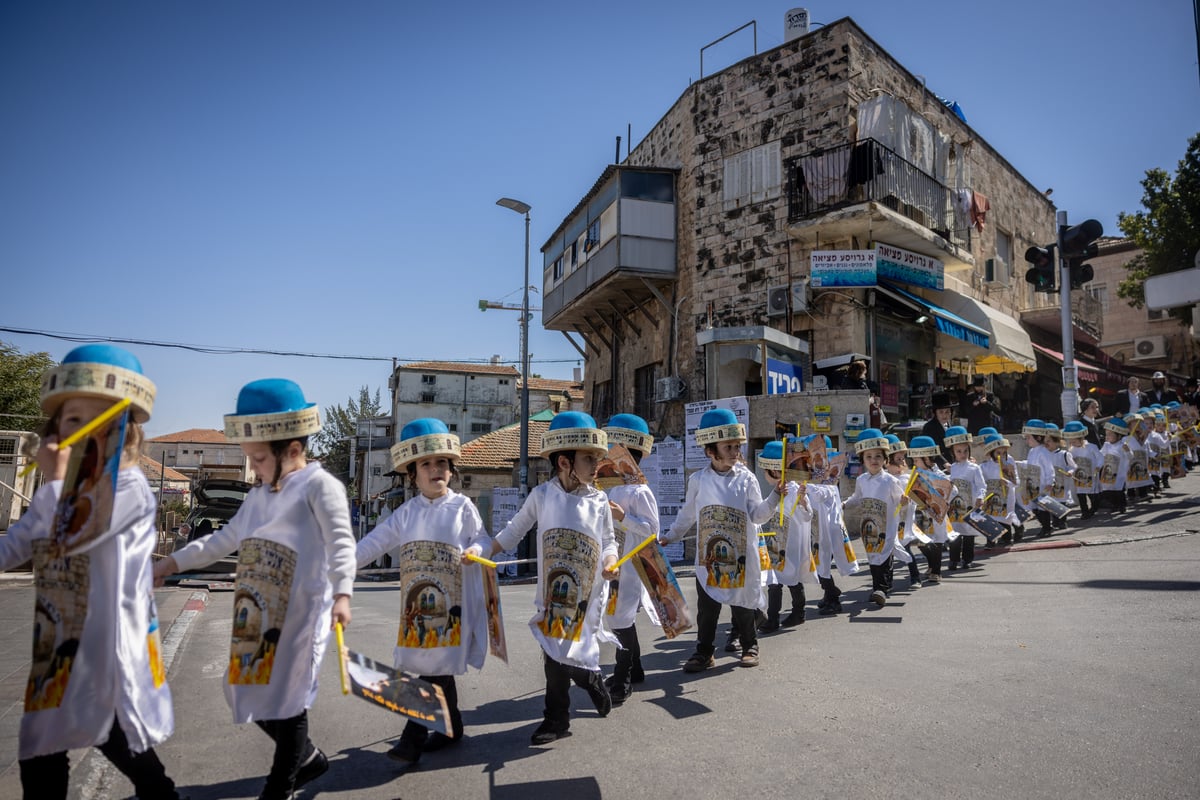 ילדי באיאן מחופשים לקראת פורים