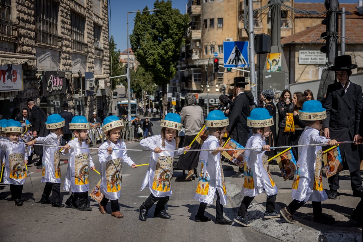 ילדי באיאן מחופשים לקראת פורים