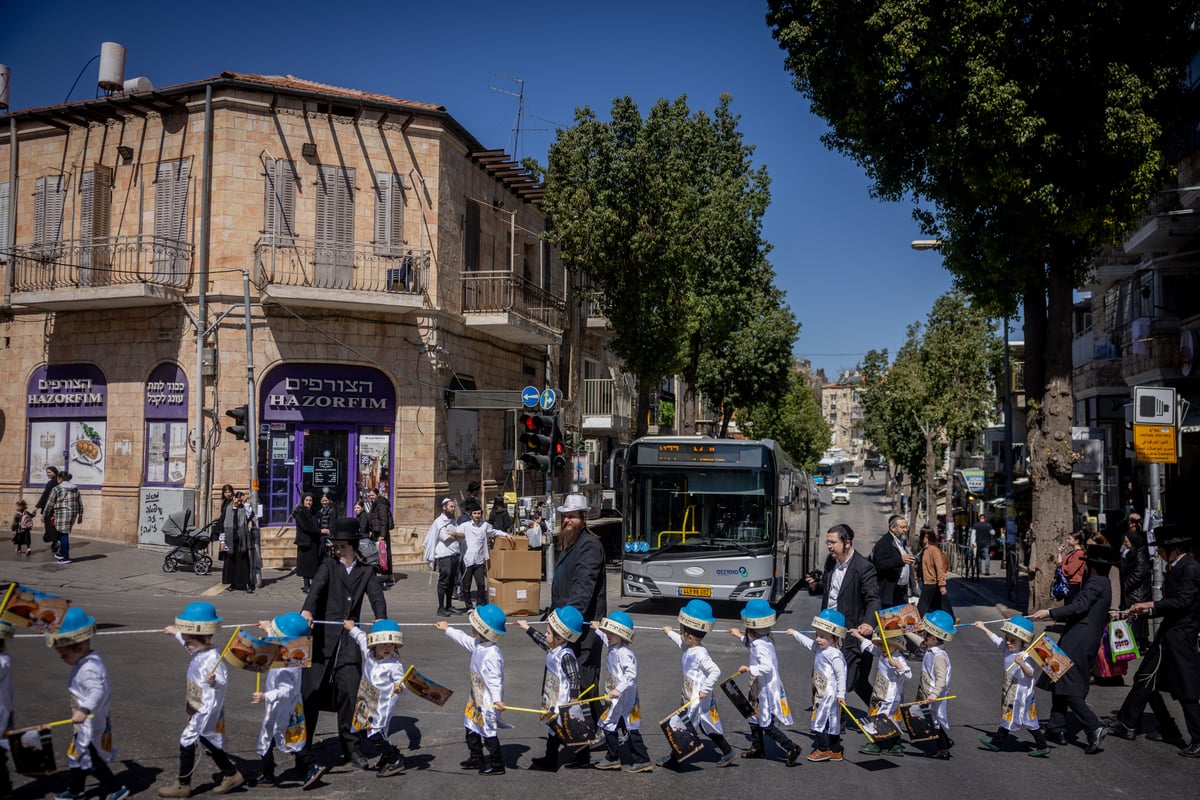 ילדי באיאן מחופשים לקראת פורים