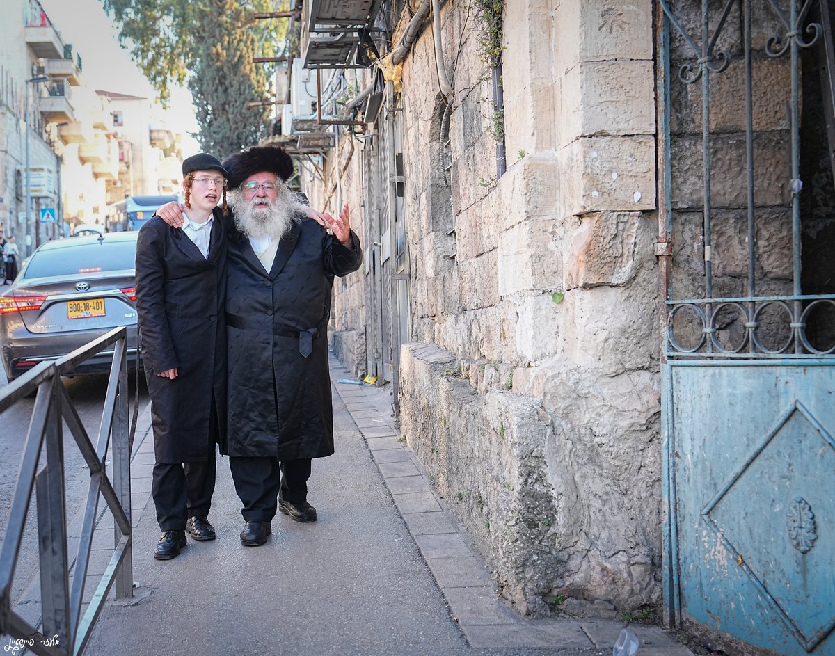 פורים ברחובות ירושלים