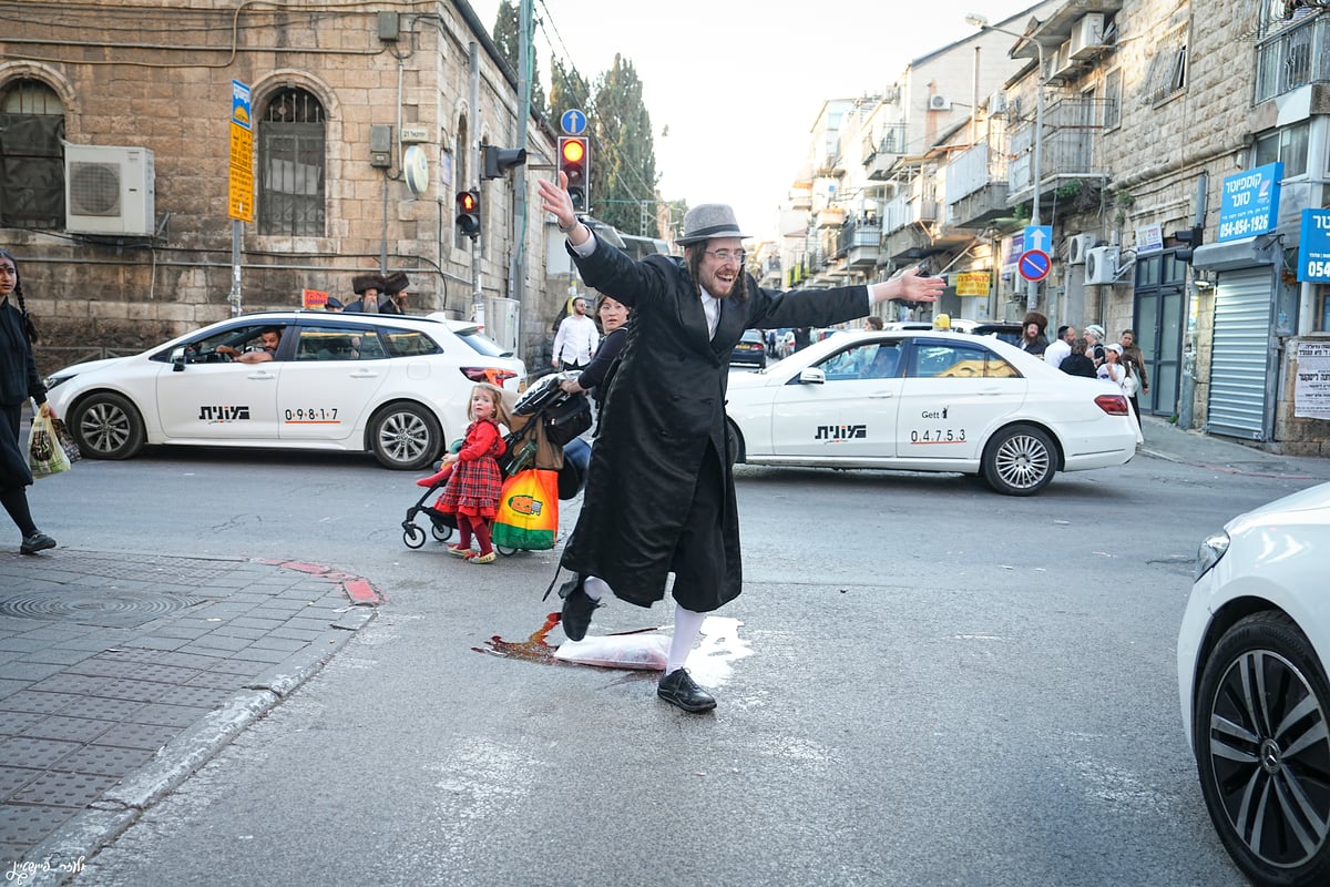 פורים ברחובות ירושלים