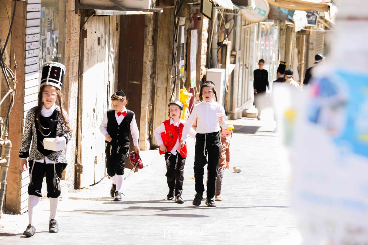 פורים תשפ"ה ברחובות ירושלים עיה"ק 