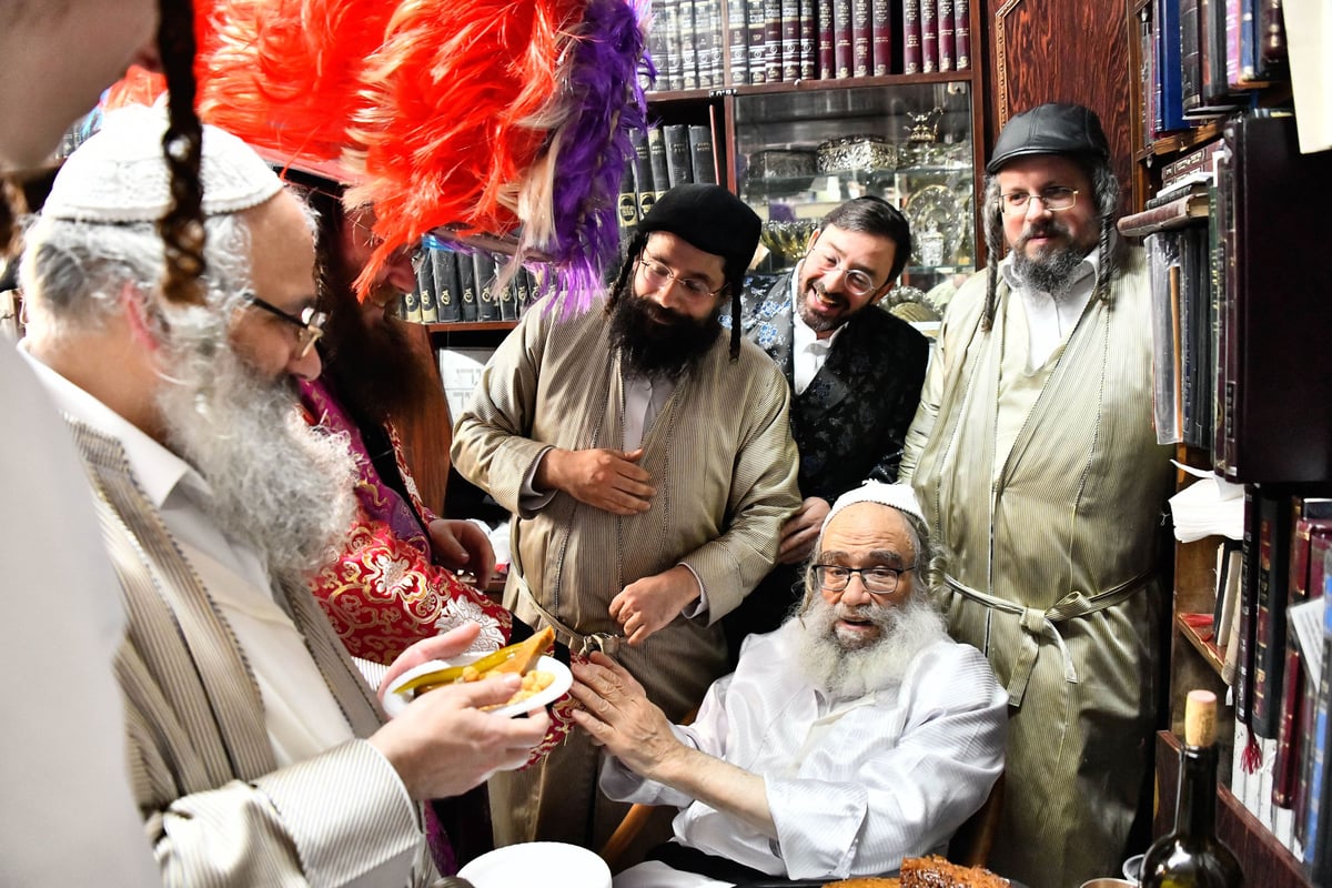 פורים אצל הגה"צ המקובל רבי גמליאל רבינוביץ