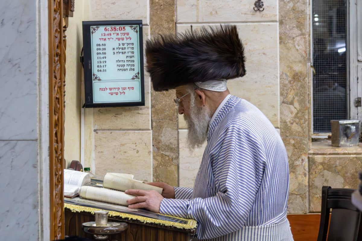 פורים בחצה"ק פינסק קרלין